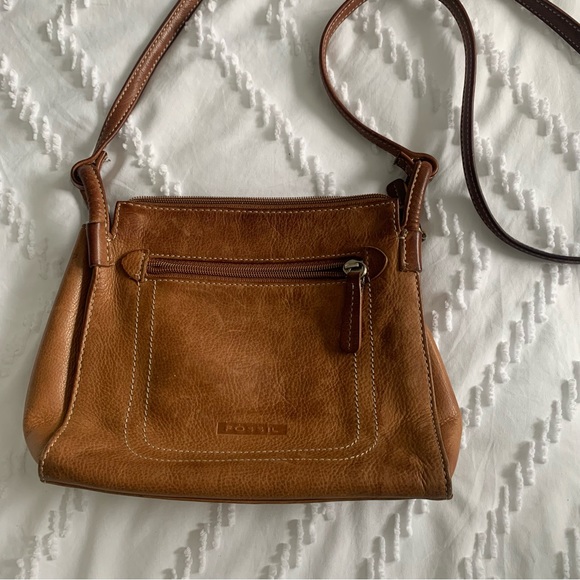 Fossil Handbags - • [Fossil] Small Crossbody Bag •